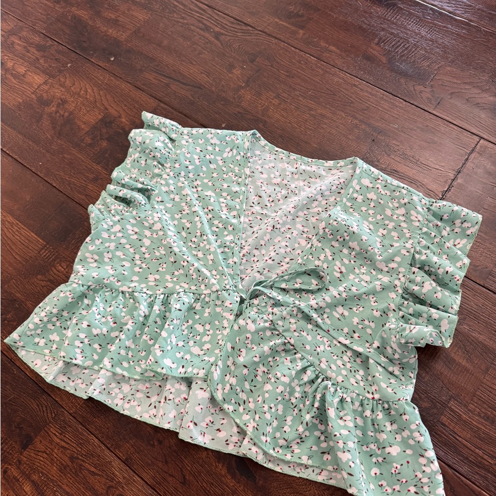 SHEIN Floral Green Ruffle Sleeve Top Size S - Picture 6 of 10